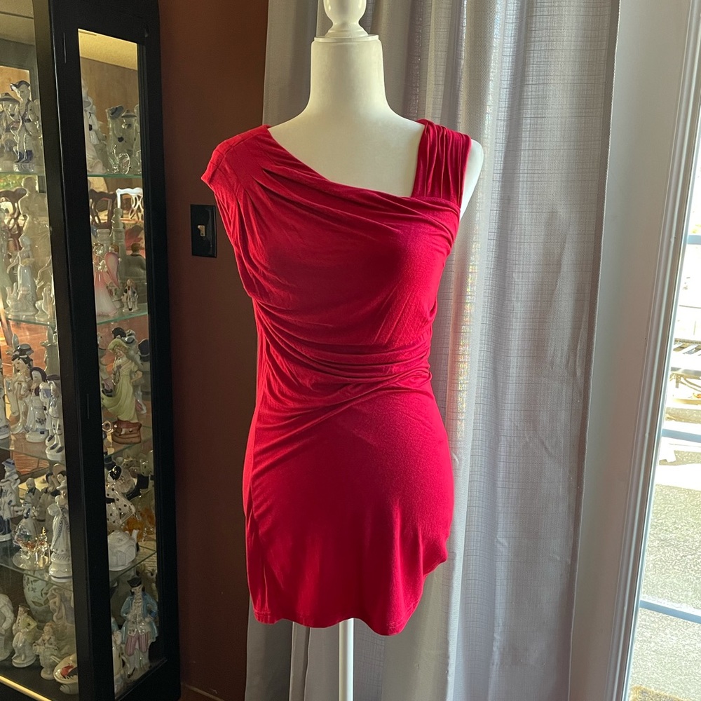 EUC Venus red sleeveless stretch dress